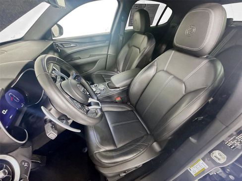 Used 2024 Alfa Romeo Stelvio Sprint RWD image 2