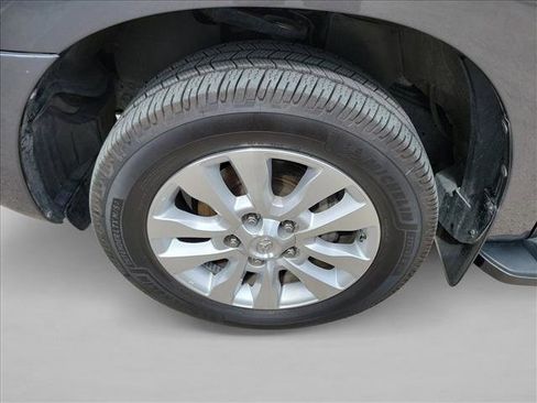Used 2020 Toyota Sequoia Platinum AWD/4WD image 9