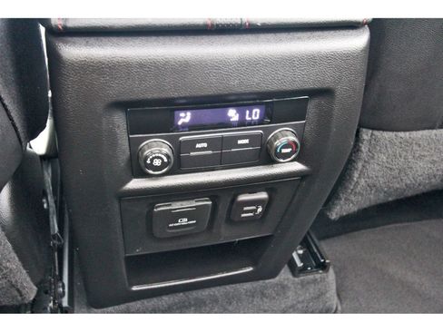 Used 2023 Chevrolet Traverse RS AWD/4WD image 17