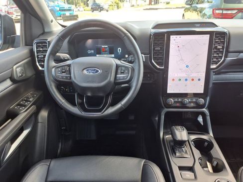 Used 2024 Ford Ranger Lariat w/ Advanced Towing Package image 8