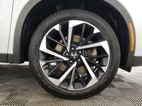 Used 2022 Mitsubishi Outlander SE image 7