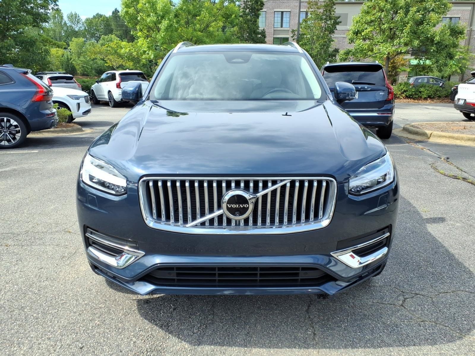 Certified 2024 Volvo XC90 B5 Plus AWD/4WD image 11
