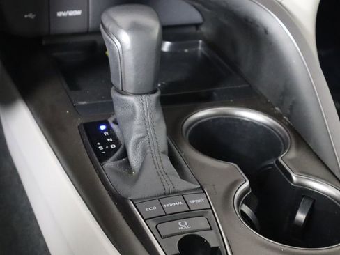 Used 2023 Toyota Camry XSE FWD image 28