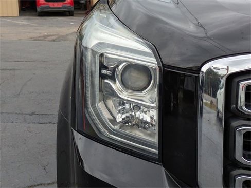 Used 2019 GMC Yukon SLT image 9