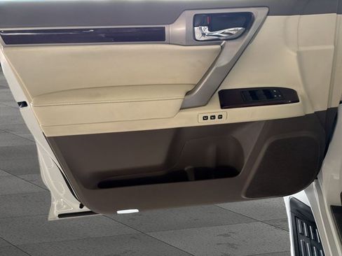 Used 2019 Lexus GX 460 Premium w/ Premium Package AWD/4WD image 8