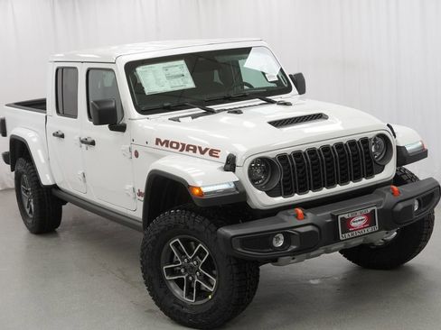 New 2026 Jeep Gladiator Mojave w/ Safety Group image 8