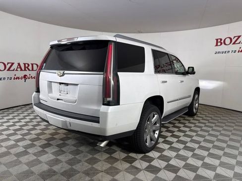 Used 2019 Cadillac Escalade Luxury RWD image 8