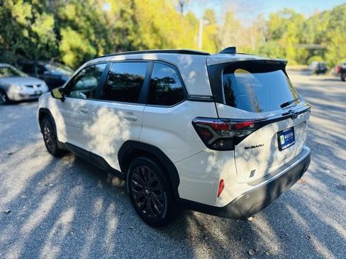 Used 2025 Subaru Forester Sport image 8