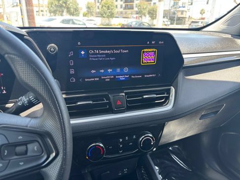 Used 2025 Chevrolet TrailBlazer LT FWD image 19