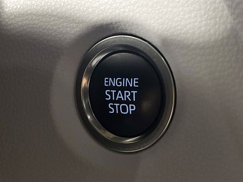 Used 2025 Toyota Corolla SE FWD image 23