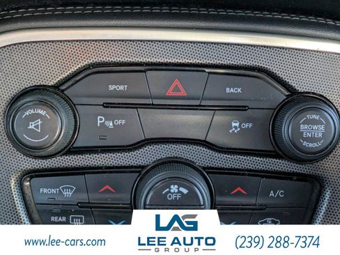 Used 2015 Dodge Challenger SXT Plus w/ Driver Convenience Group image 13