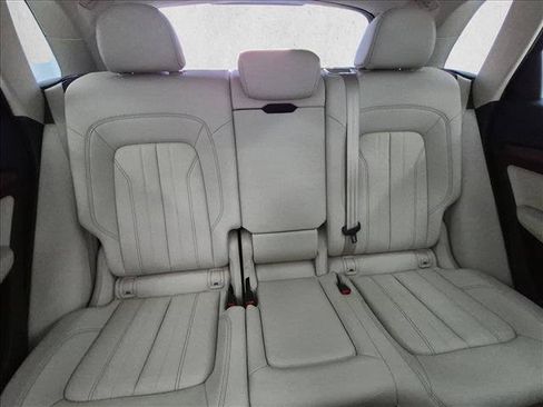 Used 2024 Audi Q5 2.0T Premium w/ Convenience Package AWD/4WD image 23