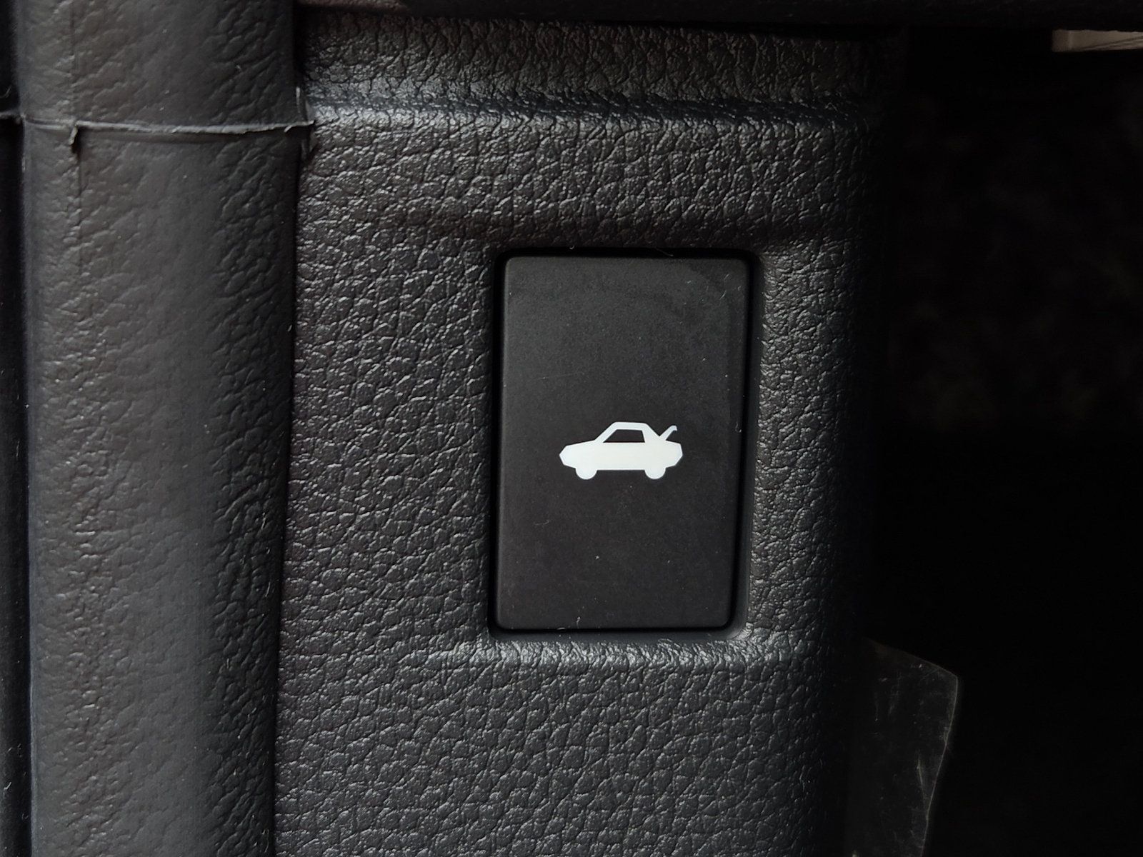 Certified 2024 Honda Accord EX image 27