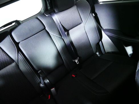 Used 2025 Mitsubishi Outlander ES AWD/4WD image 14