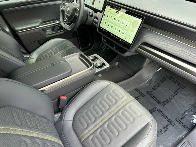 Used 2023 Rivian R1S Adventure Dual AWD/4WD image 20