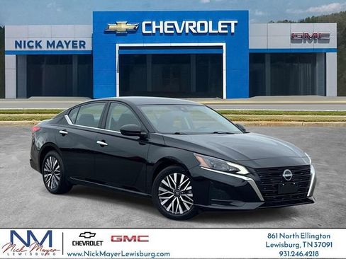 Used 2025 Nissan Altima 2.5 SV FWD image 1