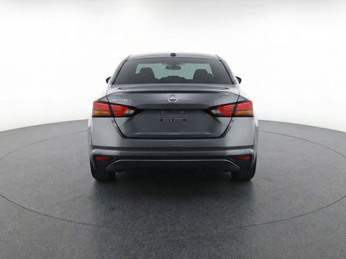 Used 2025 Nissan Altima 2.5 SV FWD image 7