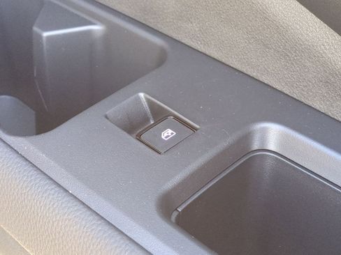 New 2026 Nissan Pathfinder SL w/ SL Premium Package FWD image 35