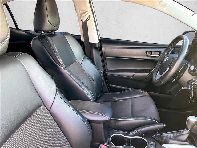 Used 2017 Toyota Corolla SE FWD image 9