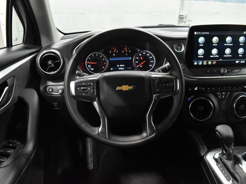 Used 2025 Chevrolet Blazer LT AWD/4WD image 6