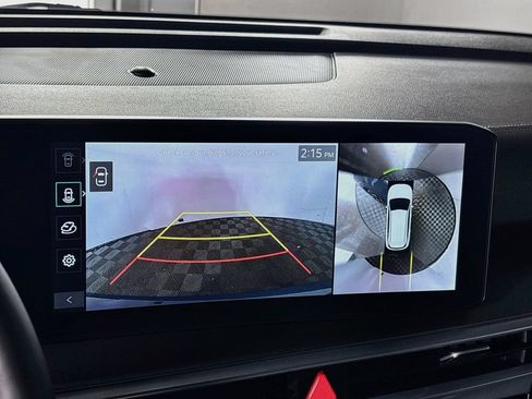 Certified 2025 Kia Sorento SX Prestige AWD/4WD image 18