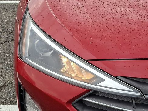 Used 2019 Hyundai Elantra Value Edition FWD image 9