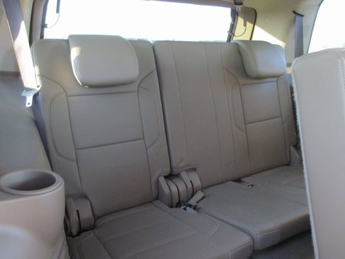 Used 2017 GMC Yukon SLT image 22