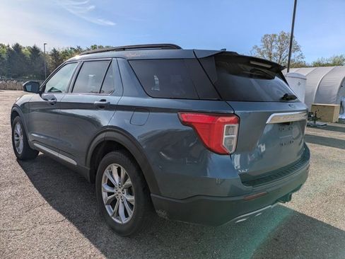 Used 2020 Ford Explorer XLT w/ Equipment Group 202A AWD/4WD image 7