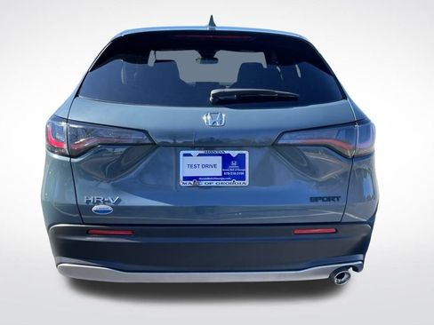 Certified 2025 Honda HR-V Sport image 5