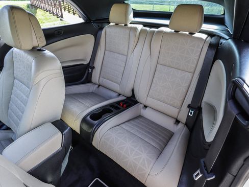 Used 2016 Buick Cascada Premium image 37