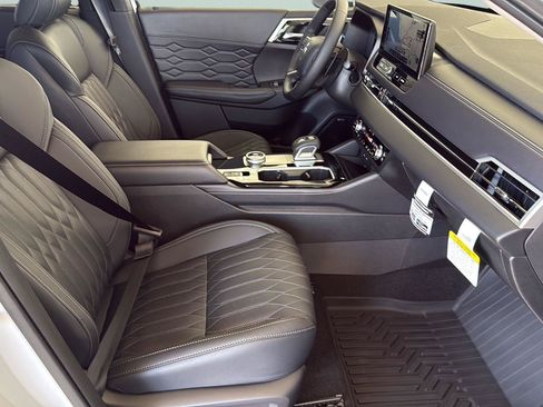New 2026 Mitsubishi Outlander SEL FWD image 26