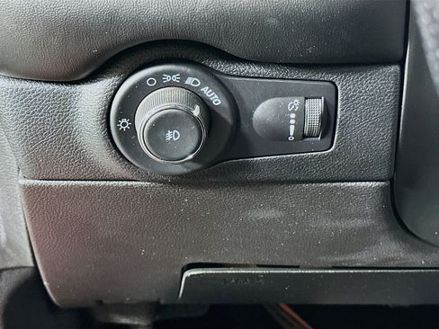 Used 2021 Dodge Durango GT w/ Blacktop Package RWD image 16