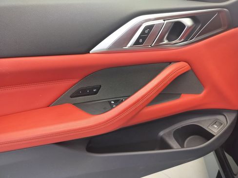Used 2022 BMW M4 xDrive Competition w/ M Carbon Exterior Package AWD/4WD image 7