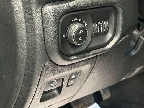 Used 2022 RAM 1500 Laramie image 14