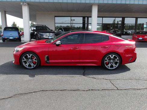 Used 2018 Kia Stinger GT2 RWD image 2