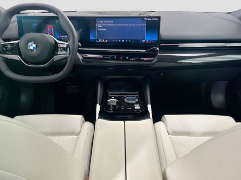 Certified 2025 BMW 530i w/ Premium Package RWD image 13