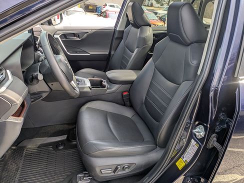 Used 2023 Toyota RAV4 Limited image 7