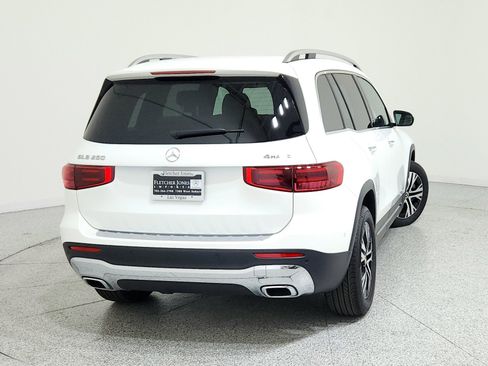 Certified 2025 Mercedes-Benz GLB 250 4MATIC w/ Exclusive Package image 5