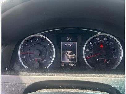 Used 2017 Toyota Camry SE w/ Moonroof Package