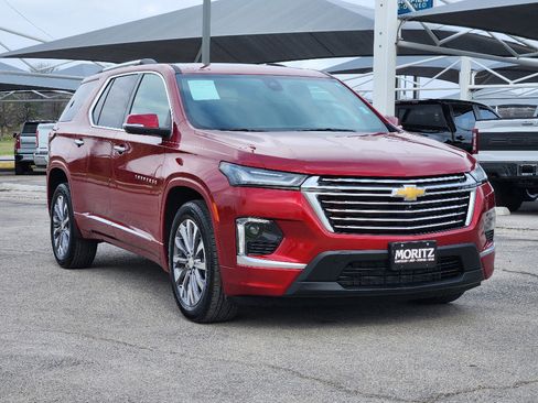 Certified 2023 Chevrolet Traverse Premier image 3