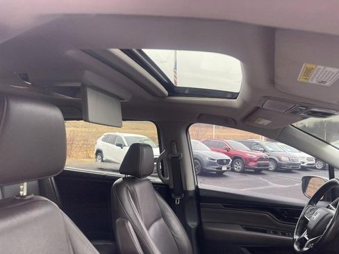Used 2024 Honda Odyssey Touring image 4