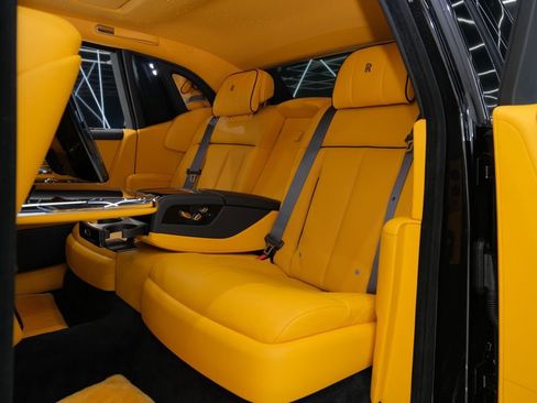 Used 2026 Rolls-Royce Phantom Sedan RWD image 29
