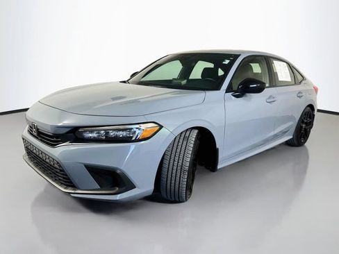 Used 2023 Honda Civic Sport image 4