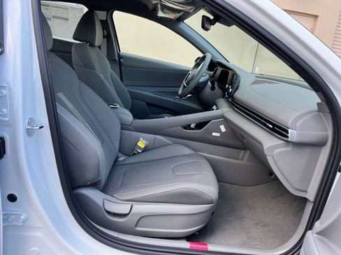 New 2026 Hyundai Elantra Sport FWD image 22