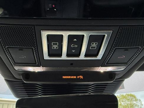 Used 2023 Land Rover Discovery S R-Dynamic AWD/4WD image 71