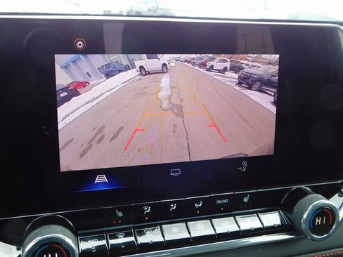 Used 2024 Chevrolet Colorado Z71 w/ Z71 Convenience Package 2 image 35