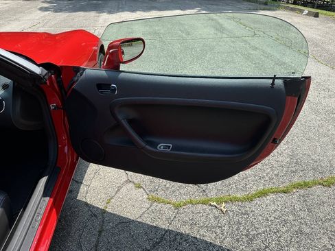 Used 2006 Pontiac Solstice Convertible w/ Premium Package RWD image 12