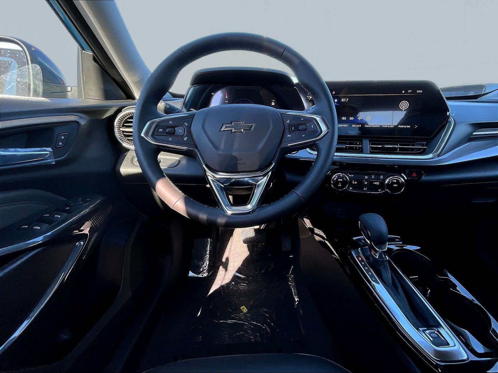 New 2026 Chevrolet Trax ACTIV w/ Sunroof Package FWD image 9