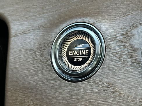 Used 2018 Mercedes-Benz E 400 E 400 image 22