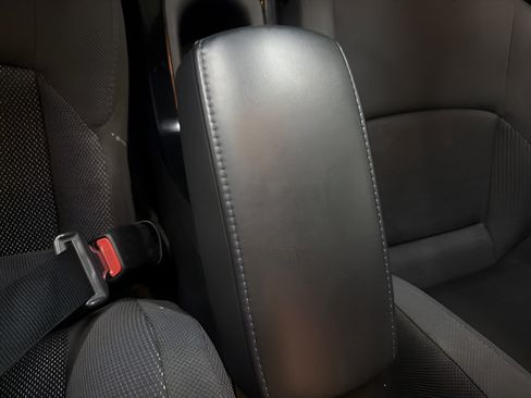 Used 2021 Toyota Corolla SE FWD image 16